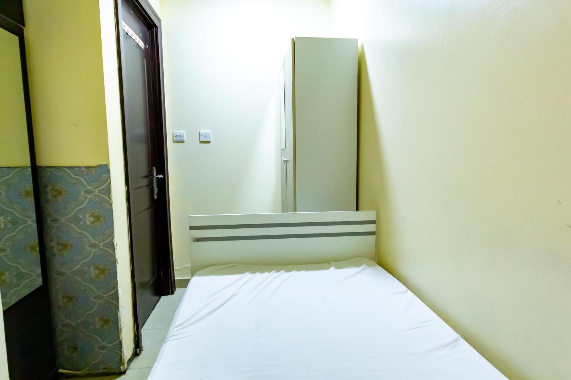 Small Budget Rooms For 'Girls' Only In Dubai, Marina Ngoại thất bức ảnh