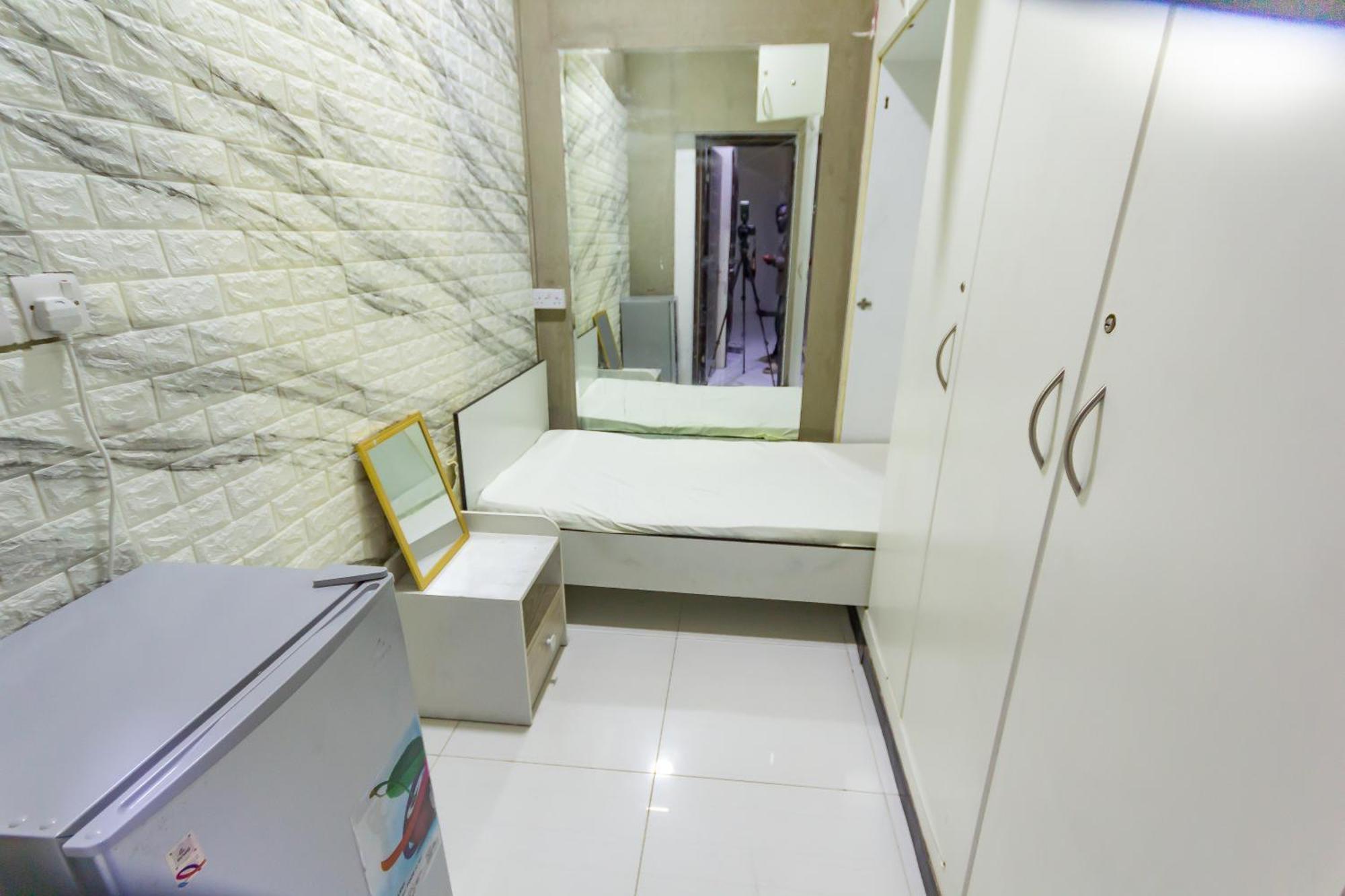 Small Budget Rooms For 'Girls' Only In Dubai, Marina Ngoại thất bức ảnh